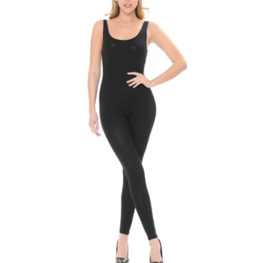 NWT Black Scoop neckline Sleeveless Fame Bodysuit Jumpsuit
